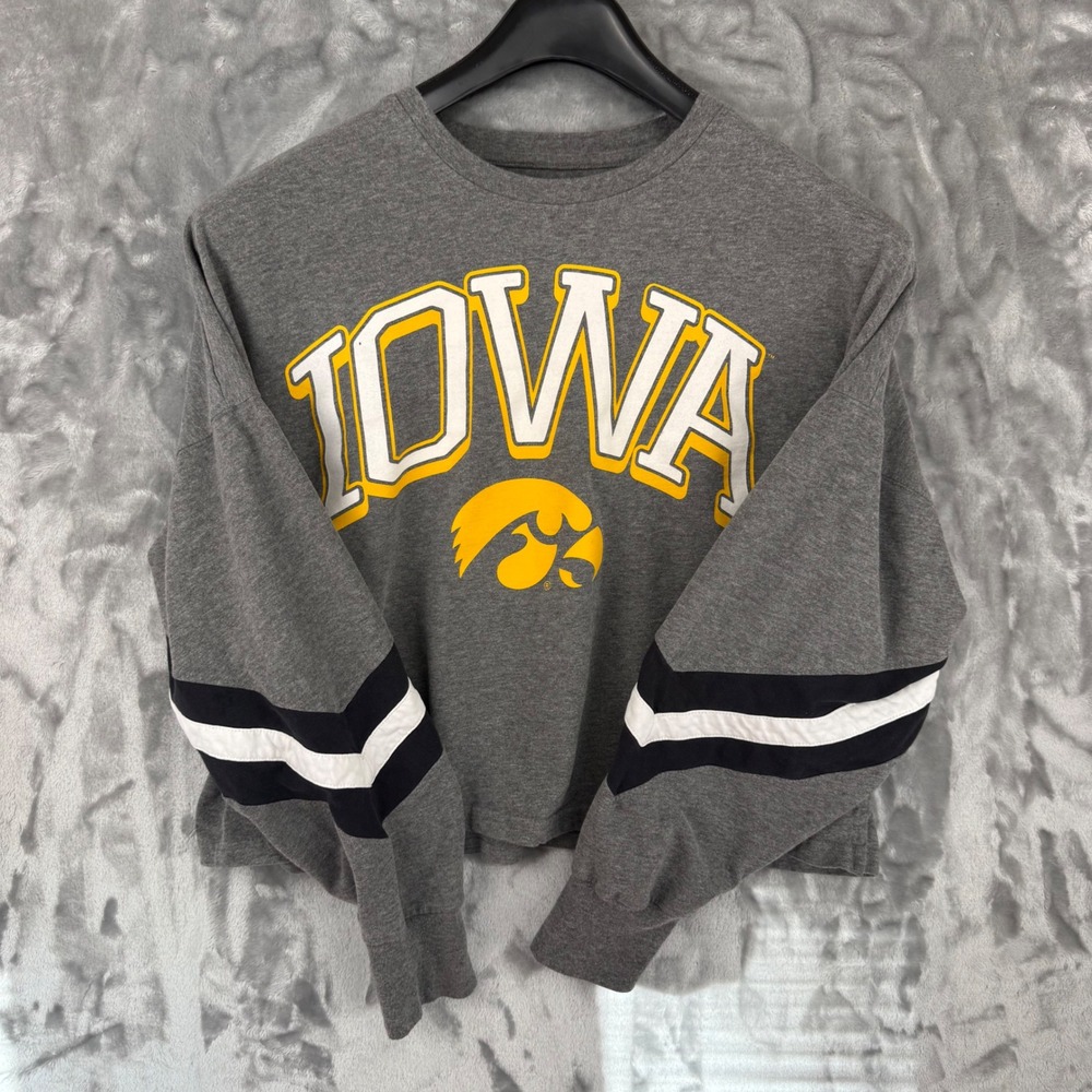 Rivalry Threads Iowa Hawkeyes Cropped Sweatshirt Gray Womens Large Thumbholes